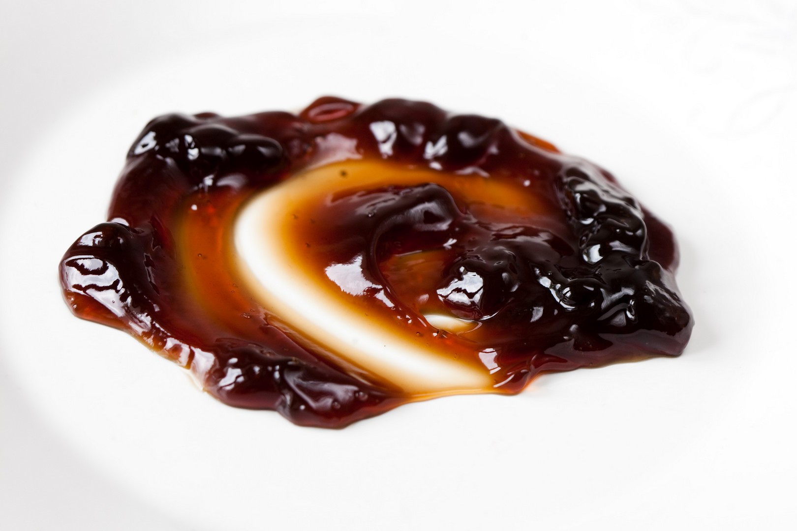 Caramel flavoured mirror glaze